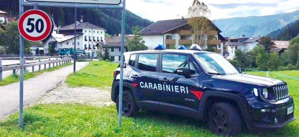 Fermato dai carabinieri non riesce a rispondere alle domande: aveva un tasso alcolico quattro volte il consentito