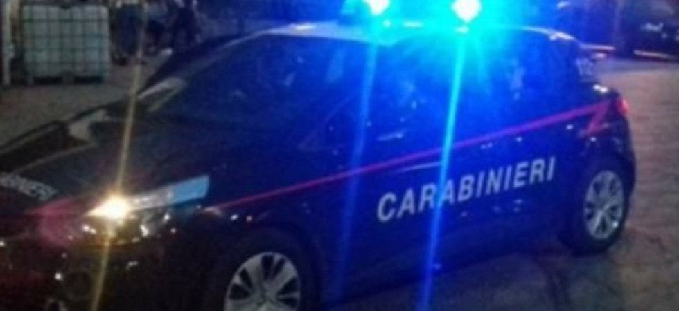 Nasconde la droga sotto i vestiti e spaccia davanti la stazione ferroviaria, arrestato un 20enne