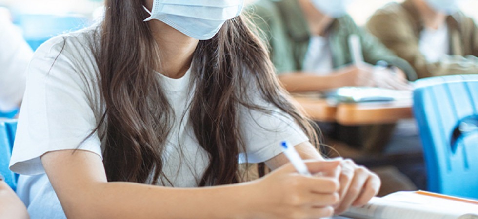 Scuole, il Veneto chiude dove ci sono più di 250 contagi, il Trentino no (ma in quarantena ci sono già 117 classi)
