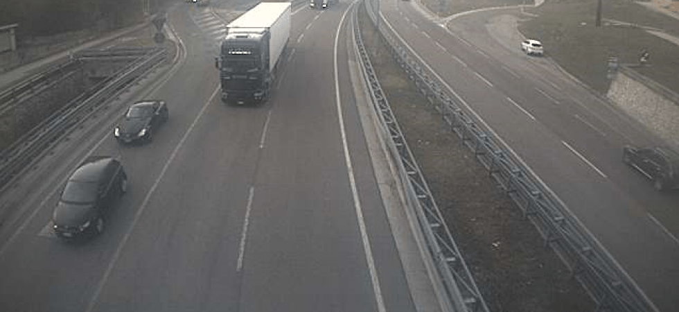 Cadono dei massi sulla Gardesana