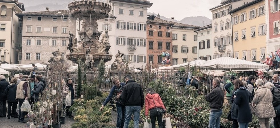 Coronavirus, dallo stop alle sigarette (anche elettroniche) alle distanze