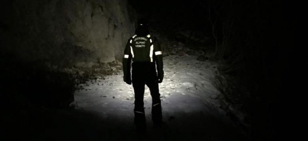 Esce di casa per una passeggiata ma non rientra: scatta l’allarme per un 17enne che però si era semplicemente attardato in