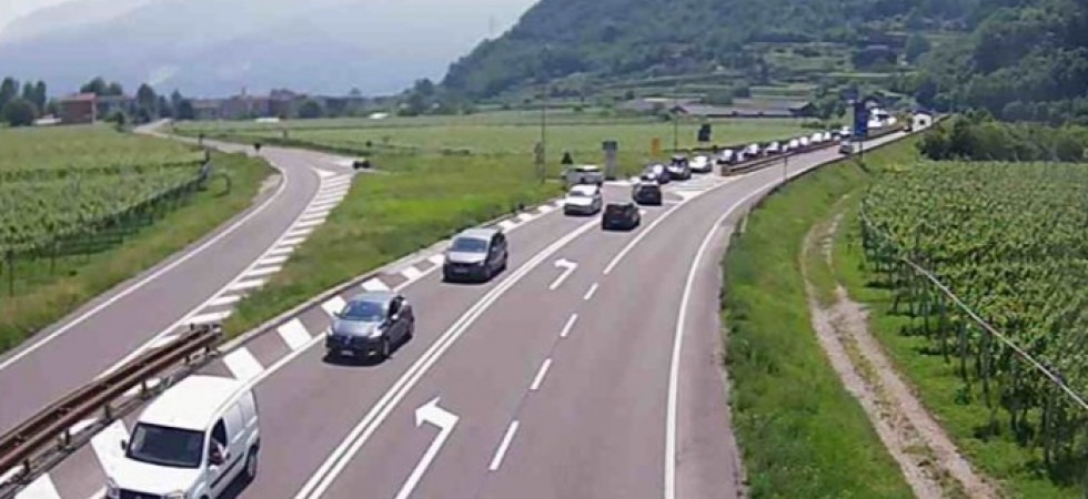 Incidente sulla SS240 a Loppio, code e rallentamenti in direzione di Riva