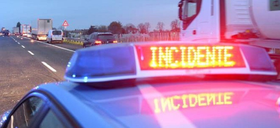 Tragedia sull'A22, il furgone ha fatto una doppia inversione a U'' per poi essere centrato da due moto