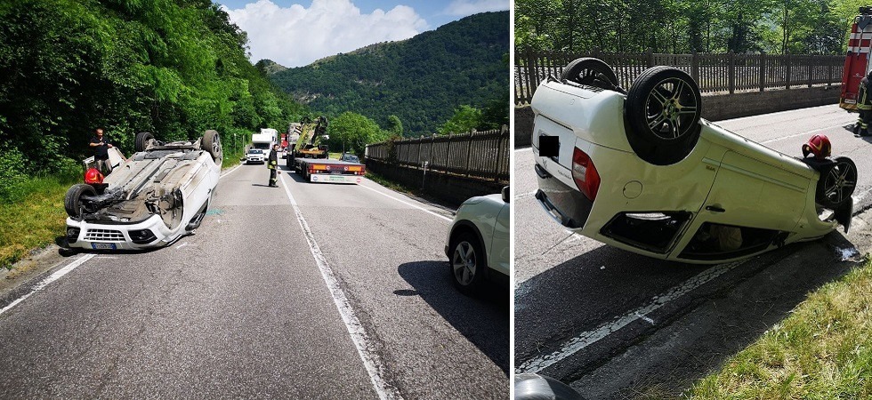 Paura sulla strada, un 19enne non riesce a controllare l'auto e si ribalta