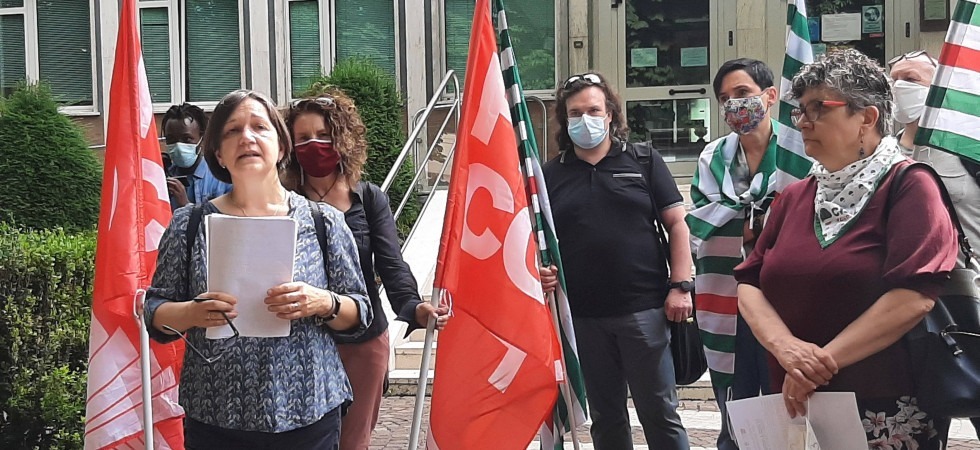 Rafforzare gli organici e classi meno numerose, ma in Trentino atteggiamento di totale chiusura''