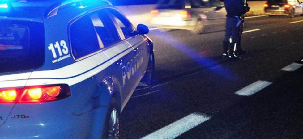 Paura in autostrada, con il furgone imbocca l'A22 in contromano