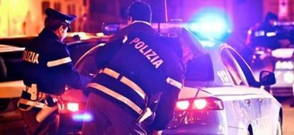 Foto d'archivio Rovereto, tenta il colpo al bar difronte la stazione ma si ferisce con le schegge delle vetrata