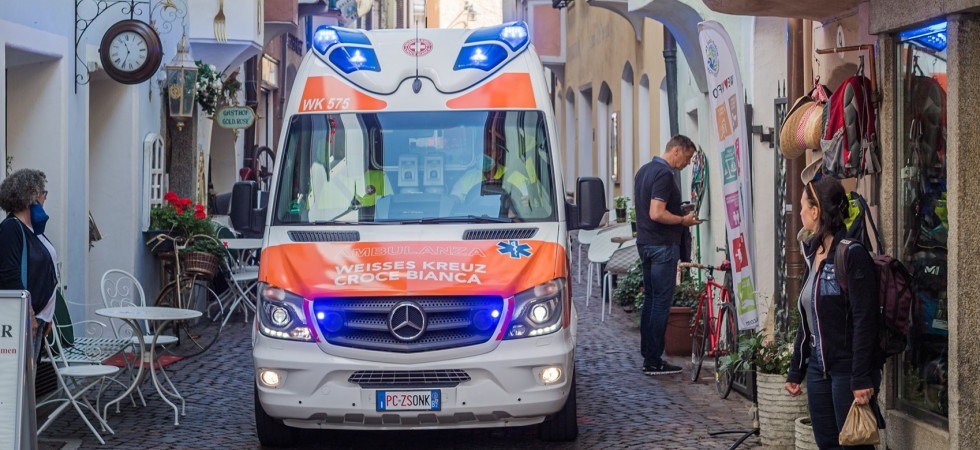La corsa in ospedale ma il bimbo nasce in macchina, è successo questa notte