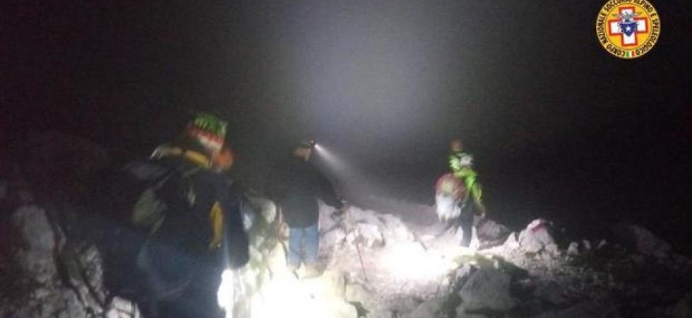 C'è l'allerta meteo ma 5 giovani salgono sul Civetta: colpiti da una grandinata, restano al buio con una sola pila frontale