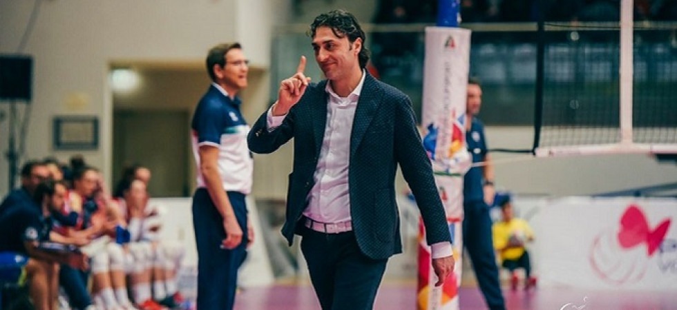 Matteo Bertini, coach della Delta Despar Trentino e ora anche "vice" di Mazzanti sulla panchina della Nazionale femminile Matteo Bertini, coach della Delta Despar Trentino e ora anche "vice" di Mazzanti sulla panchina della Nazionale femminile