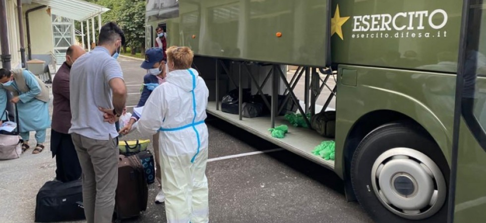 Profughi afghani arrivati a Colle Isarco: tante donne e bambini