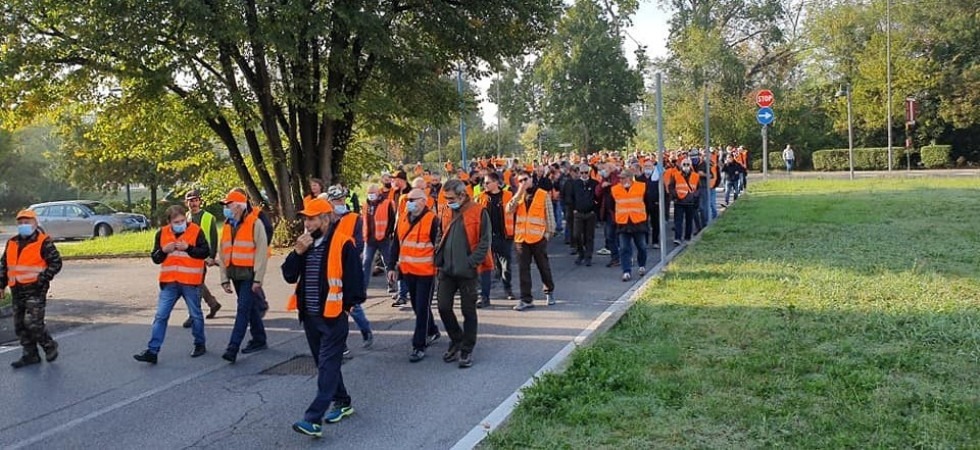 I cacciatori protestano contro i controlli dei forestali, l’Enpa