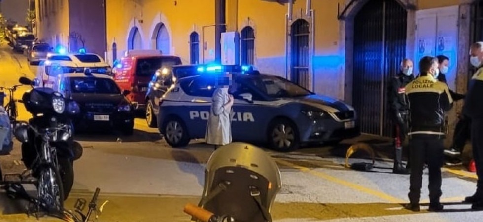 Trento, lanci di bottiglie, calci e pugni: rissa nella notte al quartiere di San Martino