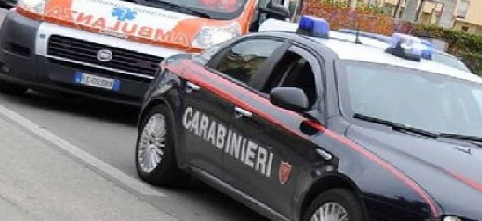 Rinvenuto senza vita lungo una strada, l'allarme lanciato da alcuni cittadini