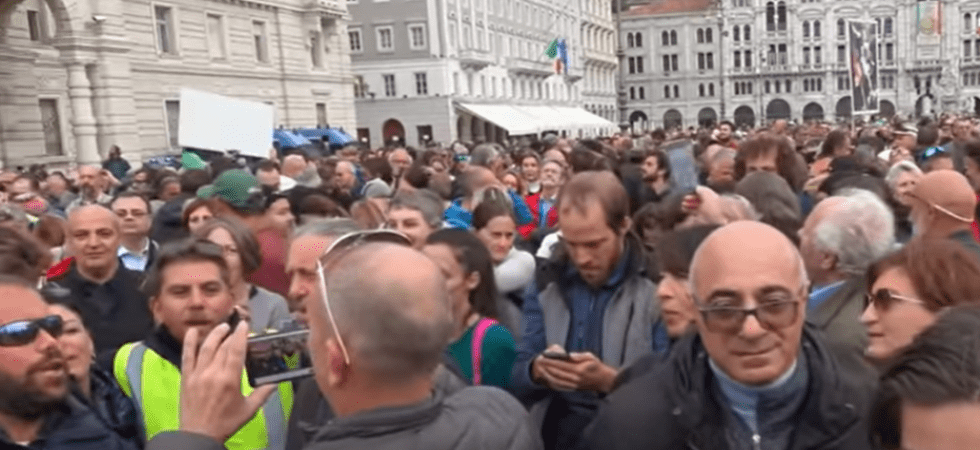 Proteste no-vax e no-pass, Trieste dice basta''