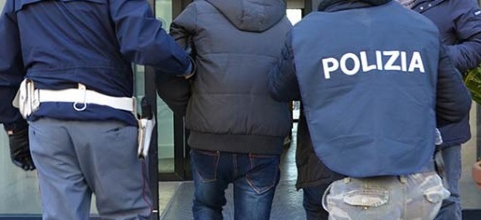 Pretendeva sesso in cambio di droga, vittima una ragazza minorenne