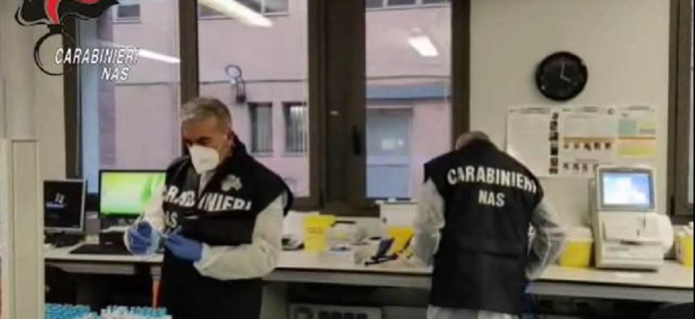 Foto d'archivio Medicinali “sperimentali” contro il Covid in vendita online, i Nas oscurano 30 siti internet