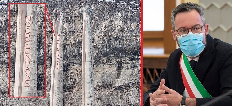 Sulle torri storiche di Piedicastello la scritta “No Green pass”