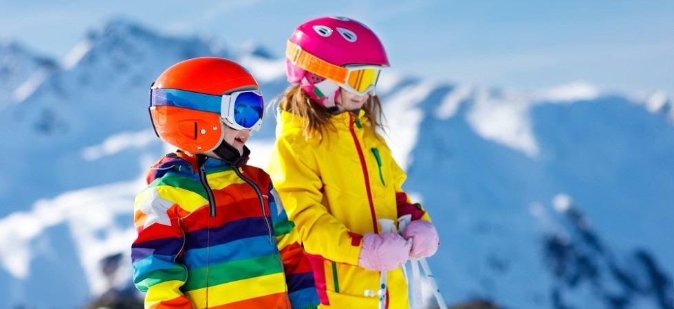 Il progetto Ski family si allarga anche ai nonni ma taglia sabato, domenica e festività