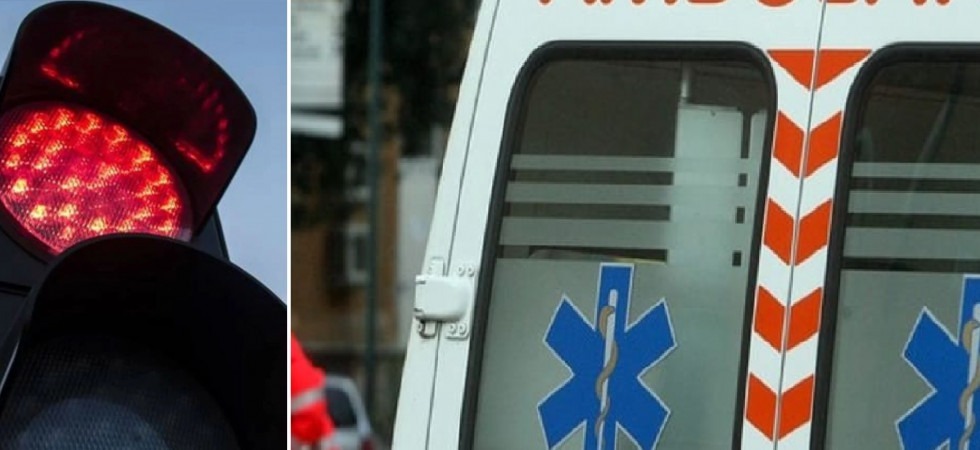Passa con il rosso, travolge con l'auto un pedone e poi si allontana senza prestare soccorso, nei guai una donna di 80 anni