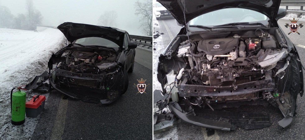 L'auto scivola a causa del ghiaccio e si schianta contro il guard rail: in azione i vigili del fuoco
