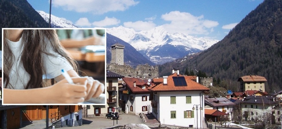 Foto da Wikipedia di Luca Giarelli Gli alunni diventano custodi della biodiversità: al via in Val di Sole alle uscite sul campo per studiare la vita sul