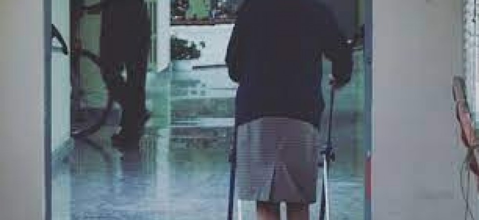 Visite nelle Rsa, la protesta dei famigliari: Fateci vedere i nostri cari se abbiamo un tampone antigenico negativo''