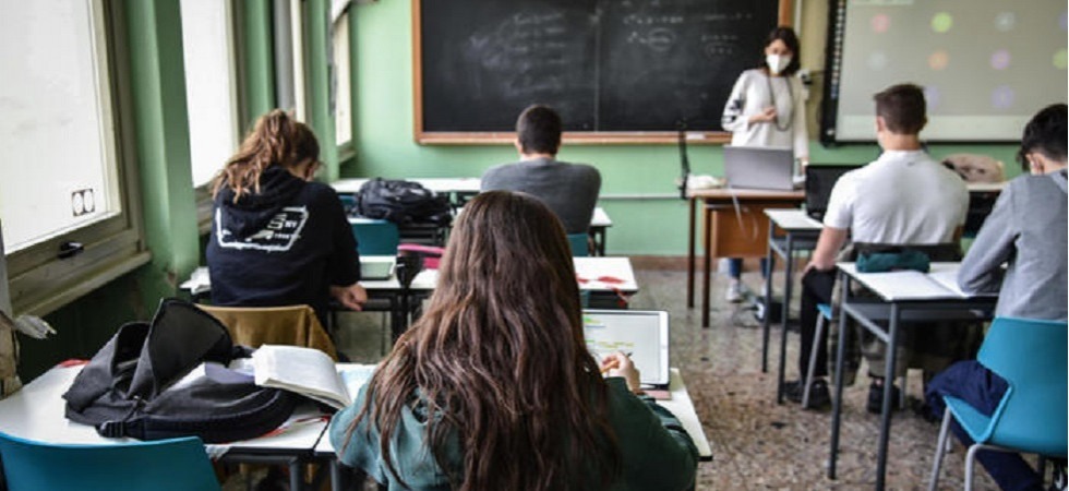 Covid, in 24 ore 69 classi in quarantena