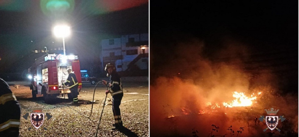 Foto Federazione dei Corpi Vigili del Fuoco Volontari Provincia autonoma Trento Ennesimo rogo in Trentino, brucia un centinaio di metri quadrati di bosco in val Giudicarie