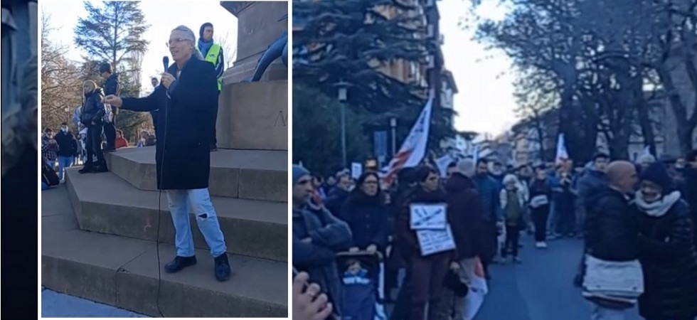 Da Trento lo psicologo no vax attacca Piazza Pulita e La7 e lancia le solite fake alla piazza