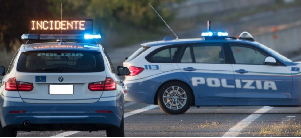 Tamponamento sull'A22, schianto tra auto: 8 persone coinvolte