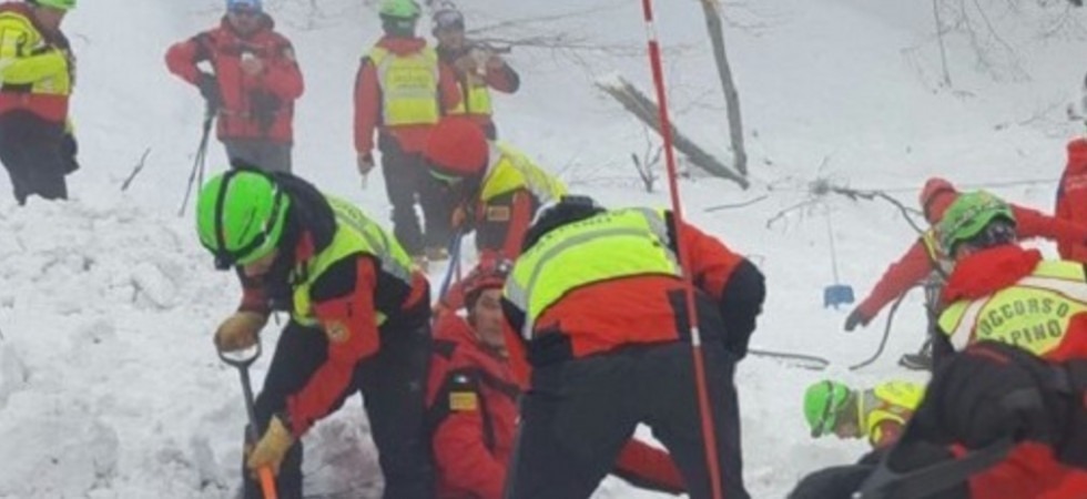 Foto d'archivio Gruppo di scialpinisti travolto da una valanga: morta la guida alpina in testa alla comitiva