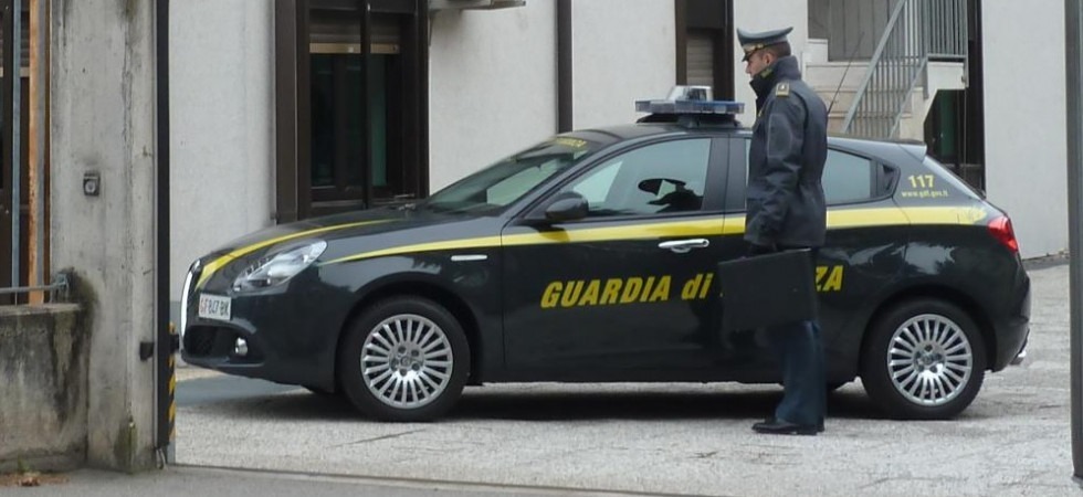 Gravi irregolarità nell’assunzione di 24 lavoratori, nei guai due imprenditori per somministrazione fraudolenta di manodopera