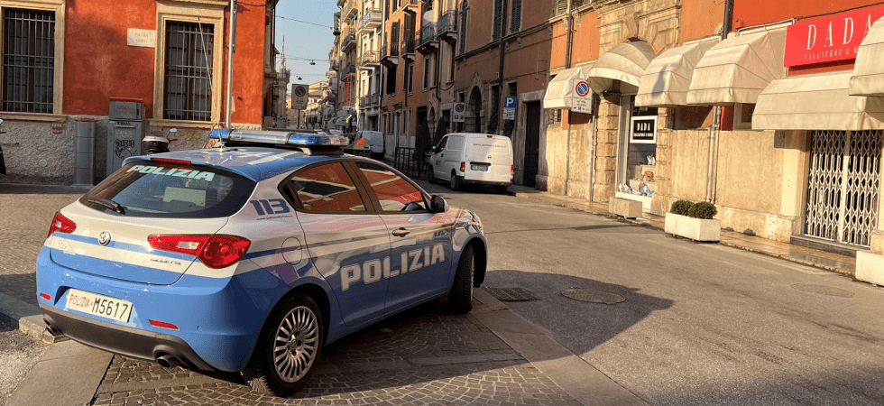 Rubano il cellulare a una donna ma si dimenticano di spegnerlo: due ladri incastrati dalla geo-localizzazione