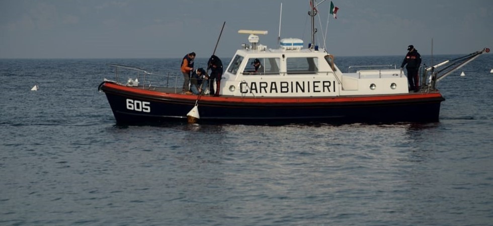Foto d'archivio Tragica scoperta nel lago di Garda: ritrovato il cadavere di una ragazza di 30 anni
