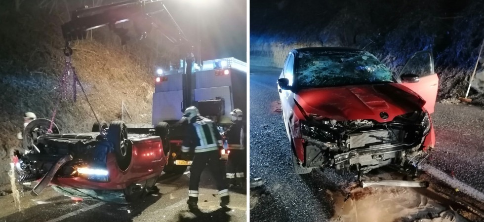 Perde il controllo dell'auto si schianta contro un muro e finisce con il mezzo ribaltato