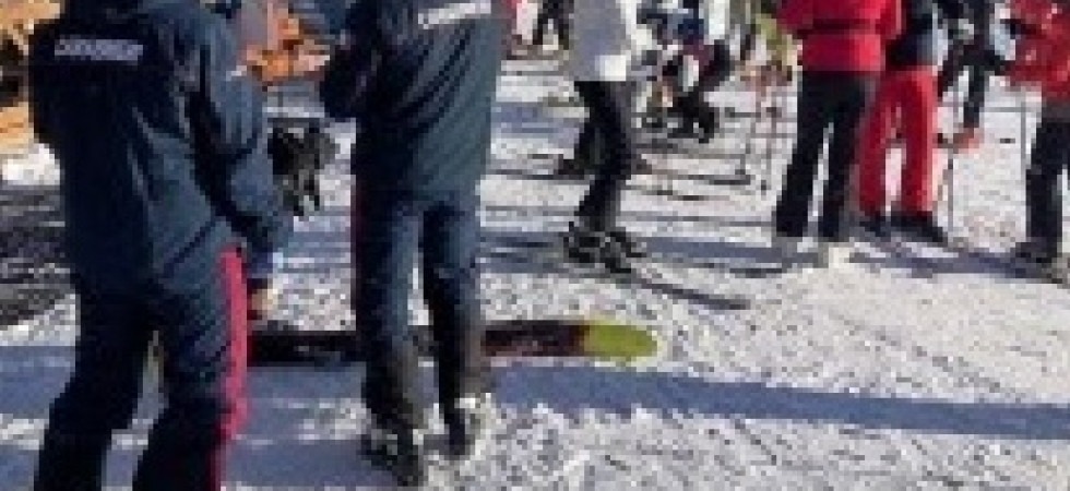 Ruba gli sci vicino ad un rifugio, i carabinieri lo rintracciato grazie alle immagini delle telecamere: nei guai un giovane