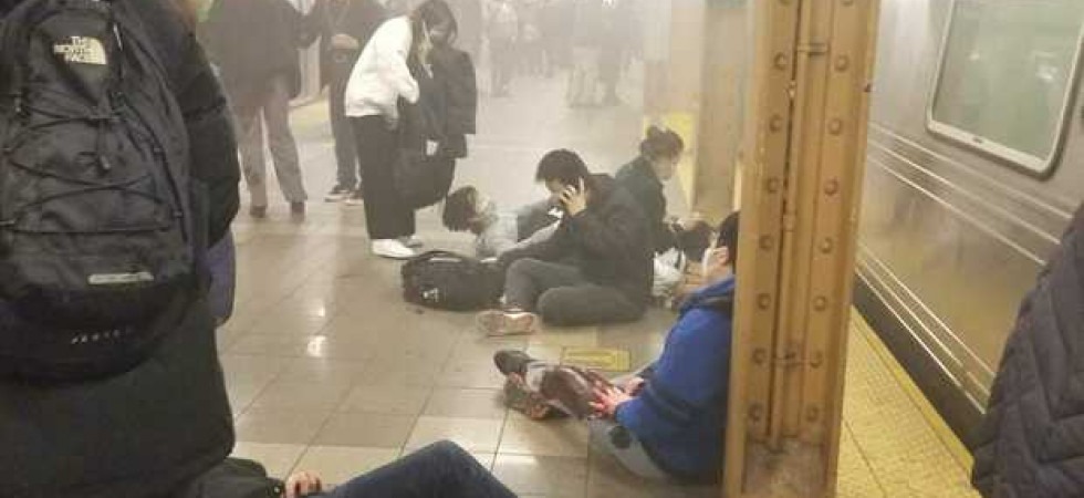 Panico a New York, spari nella metropolitana: diverse le persone raggiunte dai proiettili
