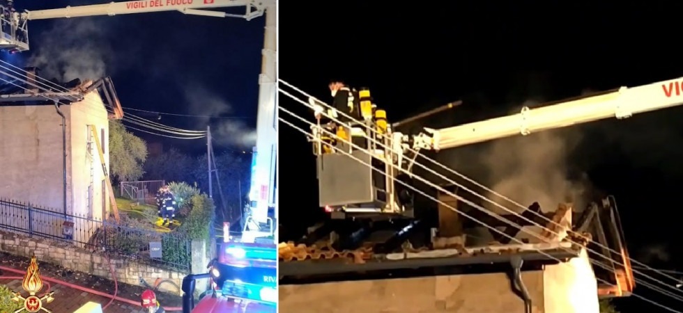 Incendio nella notte, le fiamme distruggono il tetto e un piano di un'abitazione
