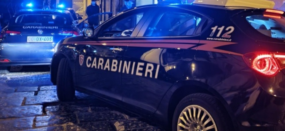 Positivo al Covid va in albergo con l'amante ma arrivano i carabinieri