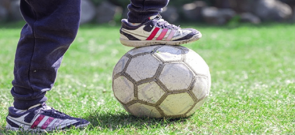 Mio figlio ama giocare a calcio ma tra smarthone e tablet fa sempre fatica a trovare altri bimbi