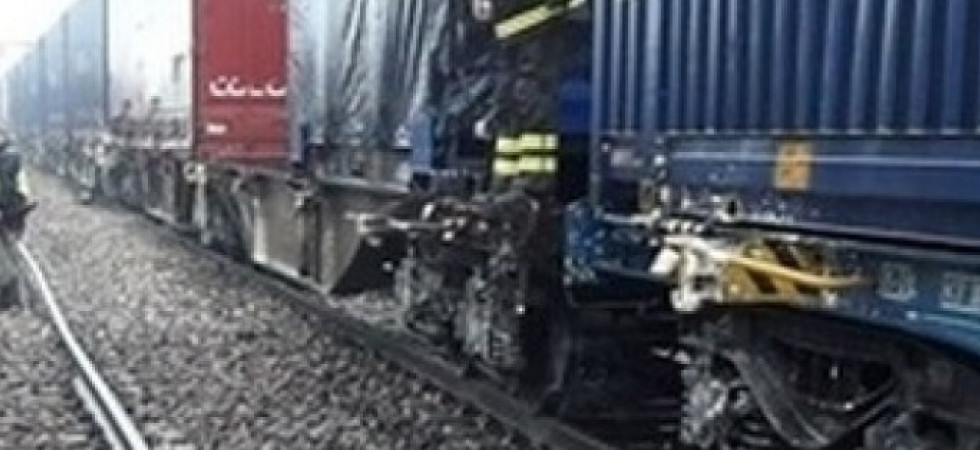 Su un treno merci al freddo e in condizioni precarie, madre con bambini di 5 e 6 anni trovati dalla polizia