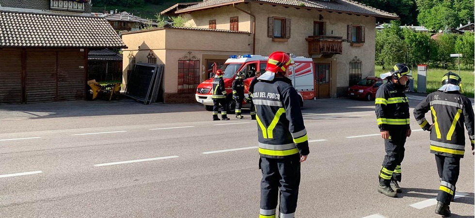 Perde il controllo della moto e finisce a terra, una 28enne trasportata all'ospedale