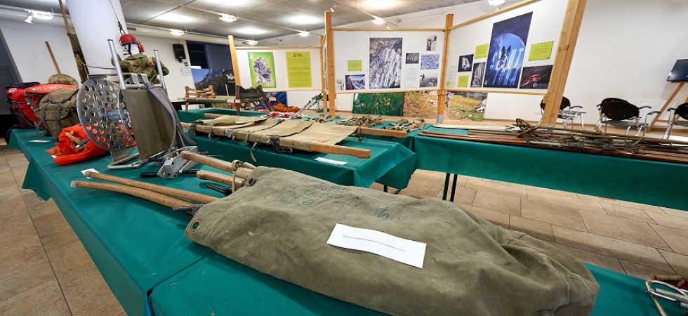 La mostra fotografica itinerante che celebra i 70 anni del soccorso alpino fa tappa in val Rendena