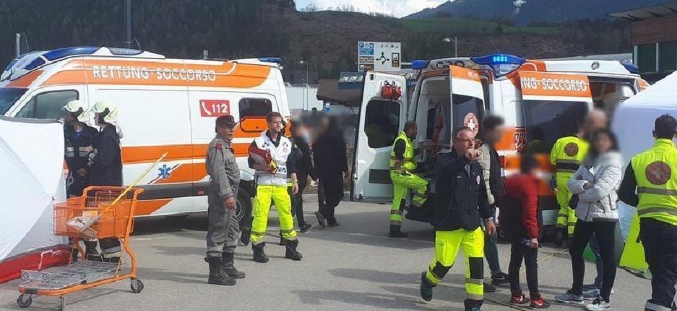 Foto d'archivio Incidente sul lavoro, operaio 21enne cade dal tetto: elitrasportato in gravi condizioni all’ospedale di Trento