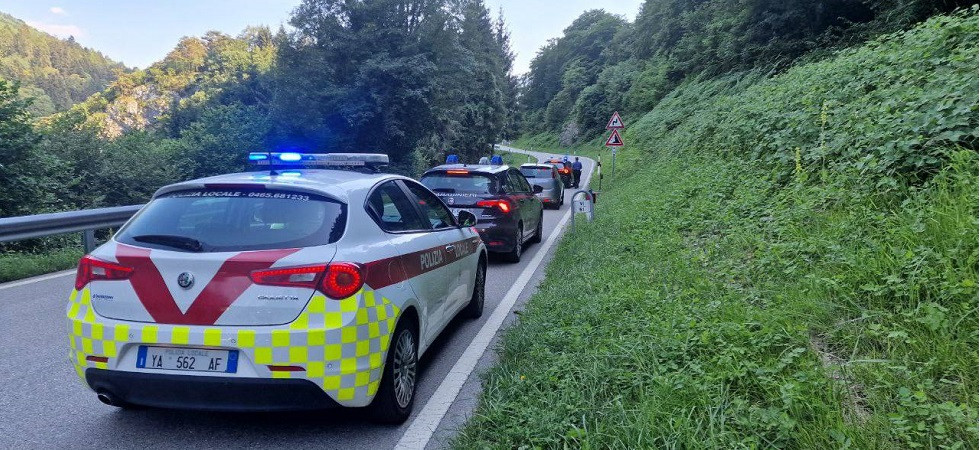 Truffa dei 50 euro'': la polizia locale e i carabinieri fermano due persone