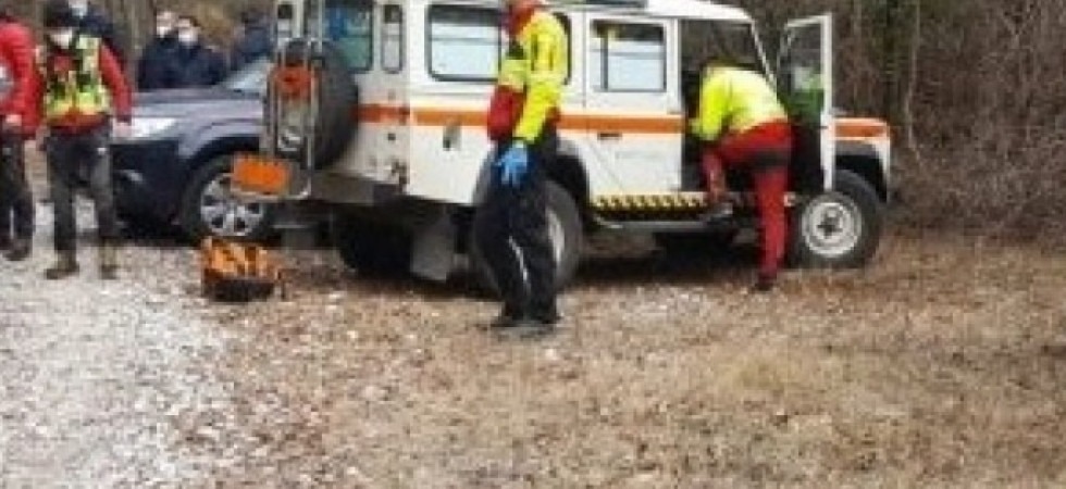 Tragedia in montagna, 50enne esce per un'escursione in bici e viene trovato senza vita alla base di una parete rocciosa