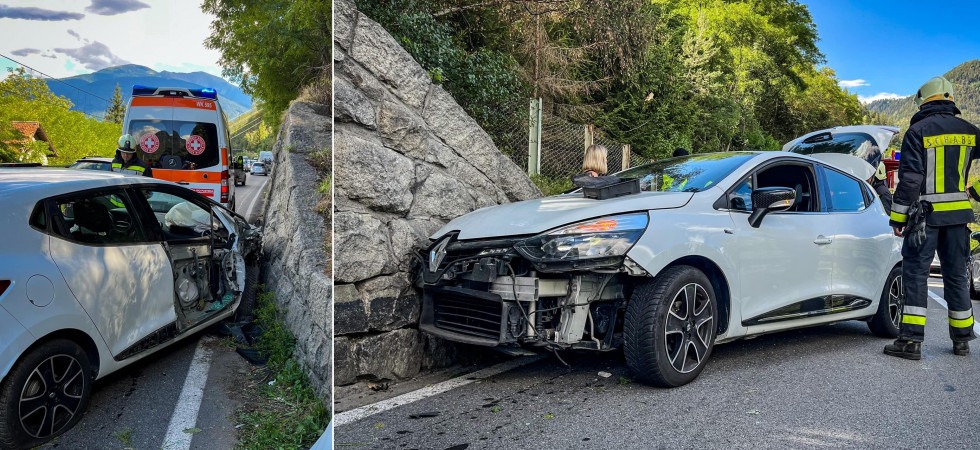 Perde il controllo dell'auto, abbatte un cartello stradale e si schianta su un muro