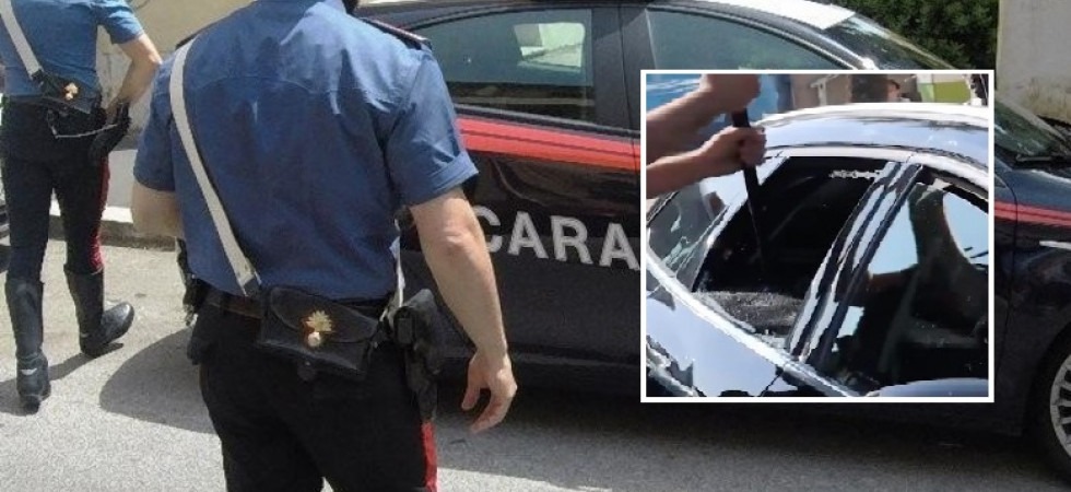 Una bambina di 2 anni e un cane lasciati chiusi in macchina sotto il sole